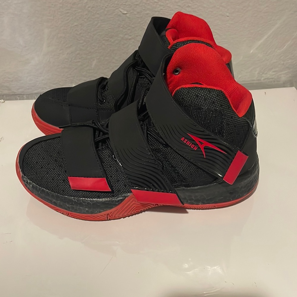 Ashion size 6 for kids EUR SIZE 38